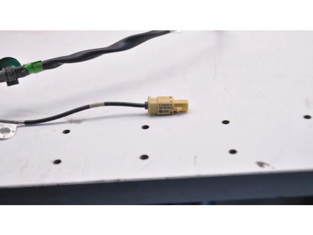 Zpětné zrcátko  Volkswagen Caddy 2013  2K6857501AR, RHD  