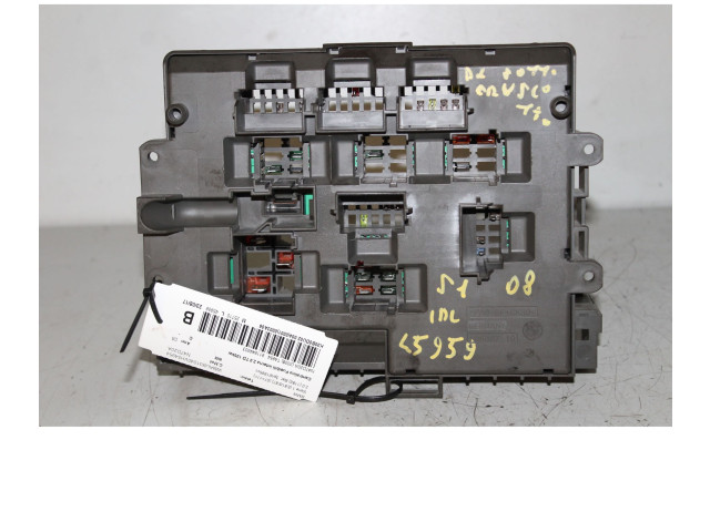 Блок предохранителей BMW 1 E81 E87