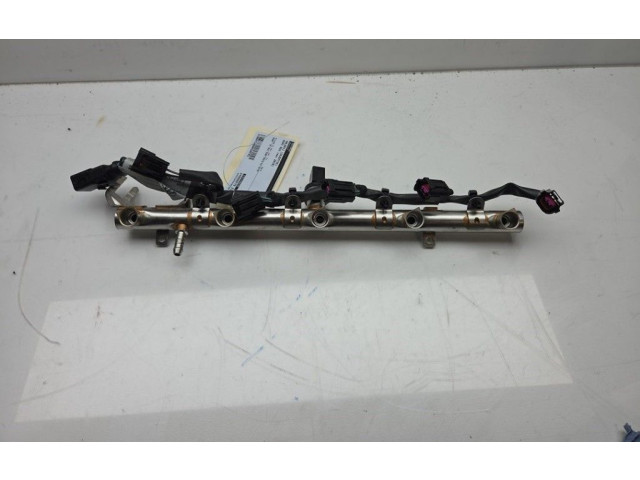 Топливная рампа 06H906051J, 06H906051K Audi RS3 для двигателя DNWA