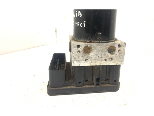 Блок АБС 1K0907379AA, 00005305G1 Skoda Octavia Mk2 (1Z) 2004 - 2013 года