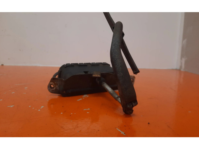 Моторчик дворников     Volvo S80