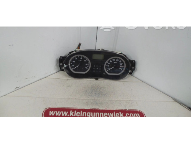 Панель приборов 8200377739   Dacia Logan I       