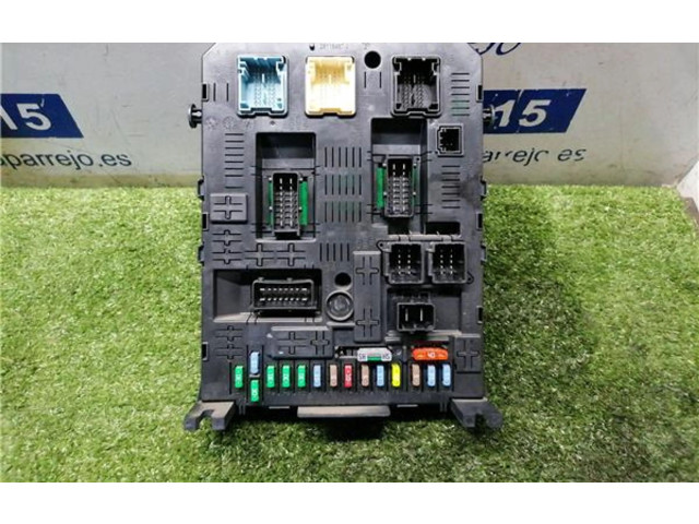   Pojistková skříňka 281197595, 281197595   Peugeot 5008 2011