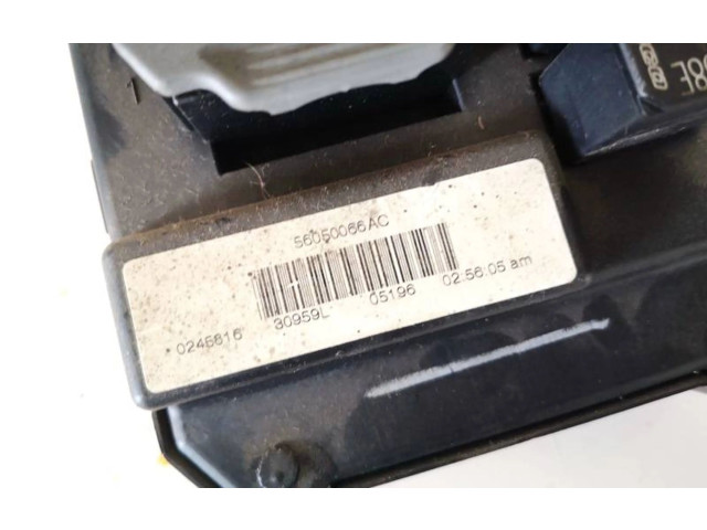 Блок предохранителей 56050066ac, 56050066AC Jeep Grand Cherokee (WK)