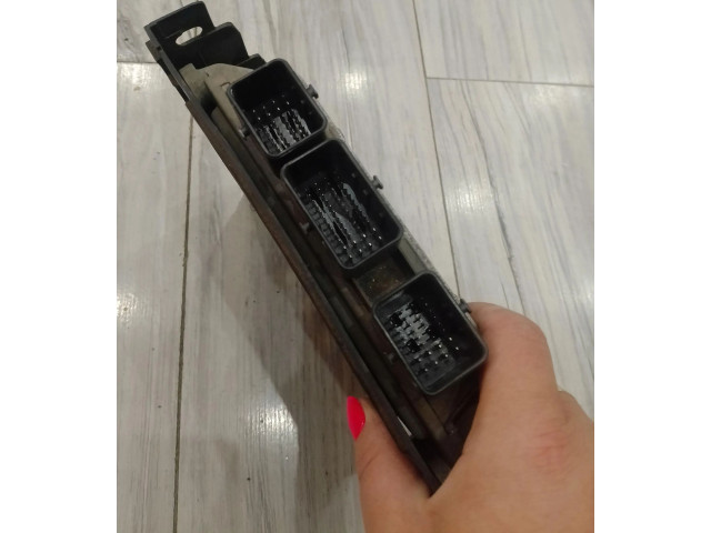 Блок управления двигателем ECU 5WS40572B-T   Citroen C2