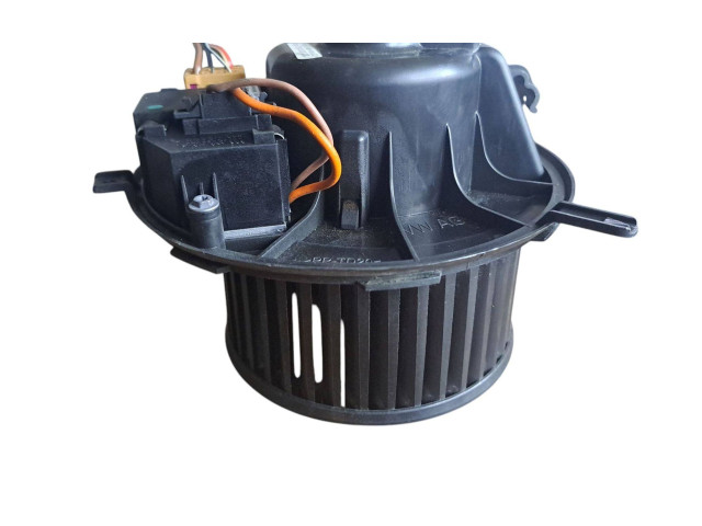 Вентилятор печки 3C1820015Q, 3C0907521F Skoda Yeti (5L)