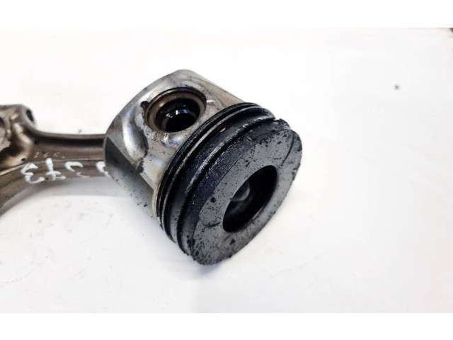 Píst Toyota Avensis T250