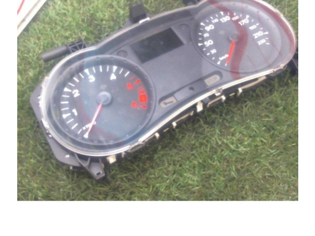 Přístrojová deska  Renault Clio III 2009 8201060289, 8201060289  