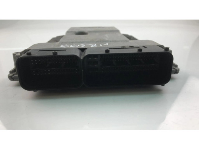 Řídící jednotka 03G906018DJ Volkswagen Caddy 2015