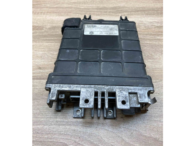 Řídící jednotka 037906022GD, 5WP4130 Volkswagen PASSAT B4 1994