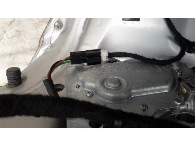 Моторчик заднего дворника Mitsubishi Carisma