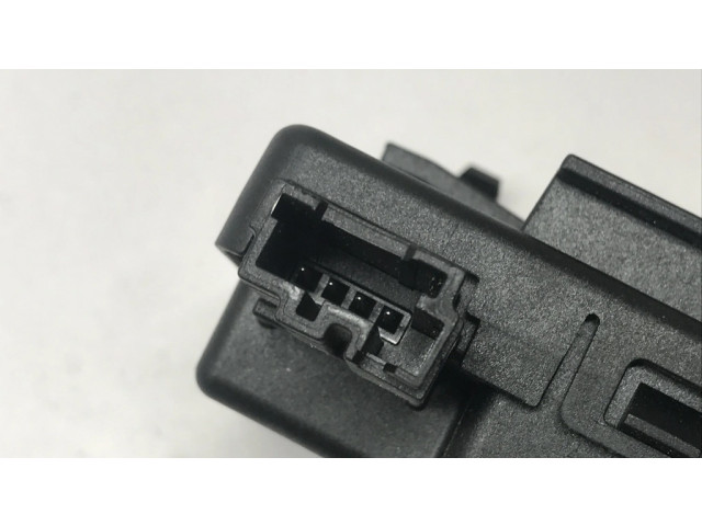 Блок управления 13595511 Chevrolet Camaro