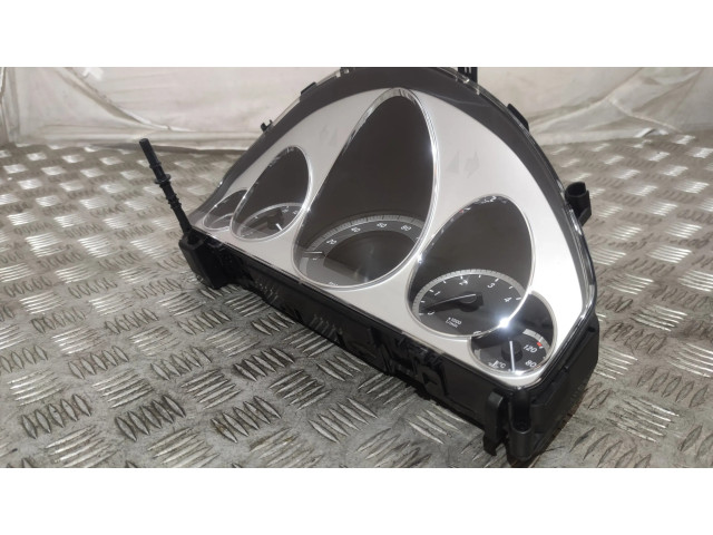 Přístrojová deska Mercedes-Benz E A207 2011 A2129001508