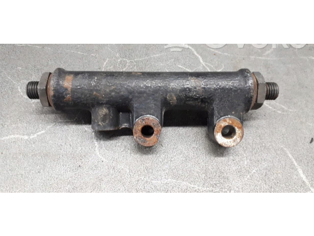 Топливная рампа 4R8Q-9C066-AE Jaguar XF X250