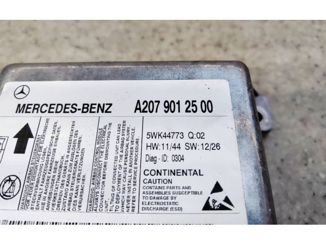 Turbodmychadlo Турбина A2079012500 Mercedes-Benz E A207 651911