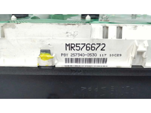 Панель приборов MR576672, 2573400530   Mitsubishi Montero       