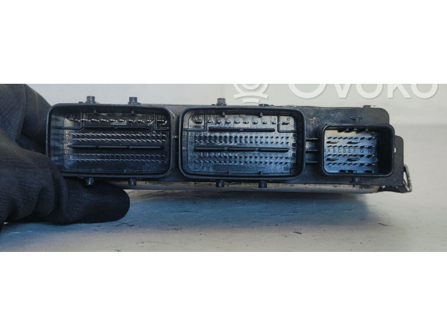 Блок управления двигателя 0281035669 Dacia Lodgy