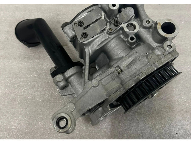 Масляный насос   04L145208T  Skoda Octavia Mk3 (5E) 