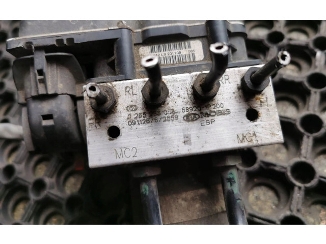Блок АБС 589201P200, 589201P200   KIA  Venga   -  года