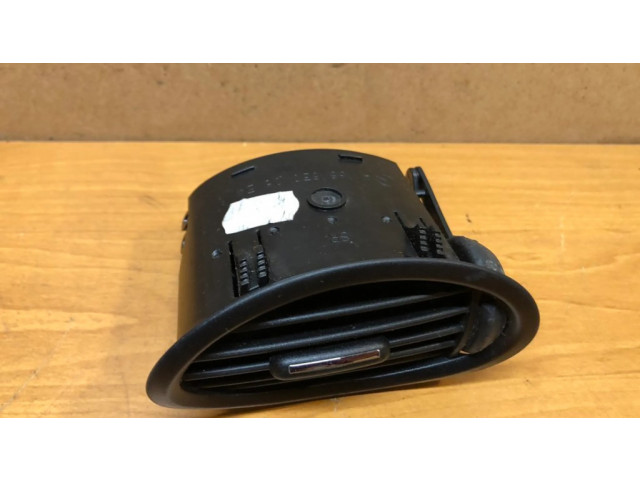 Боковая воздушная решётка