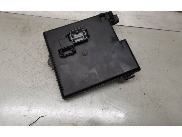 Блок предохранителей 30728512, 05W263   Volvo S80    