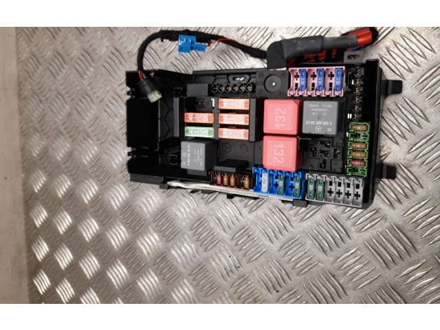 Pojistková skříňka A1675454000 Mercedes-Benz EQC 2020