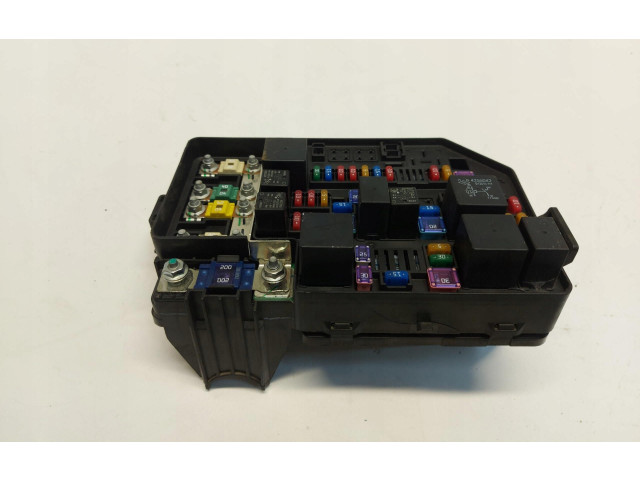 Блок предохранителей 10228906 MG ZS