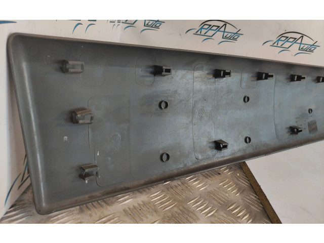 Отделка загрузочная дверь (молдинги) 8200036093, 91165348 Renault Trafic II (X83)