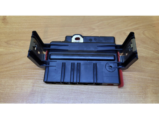 Узел подключения плюсовых проводов