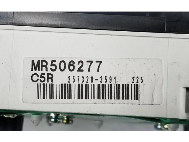 Панель приборов MR506277, MR456883   Mitsubishi Montero       
