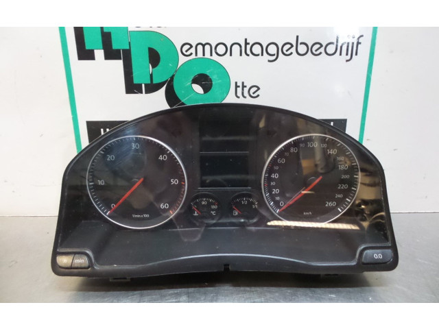 Панель приборов Volkswagen Golf Plus