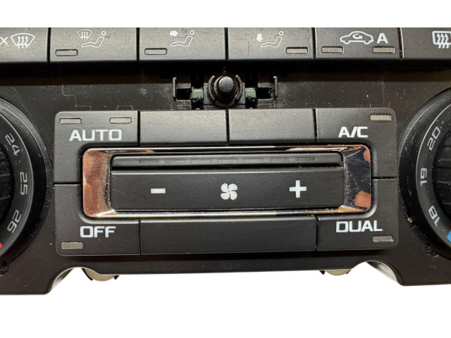 Блок управления климат-контролем 3T0907044CD, 044CD   Skoda Octavia Mk3 (5E)