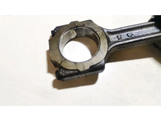 Поршень с шатуном Alfa Romeo 166 для дизельного двигателя 2.4