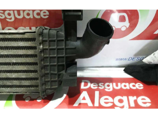 Интеркулер 31280122, 31280122 Volvo S40