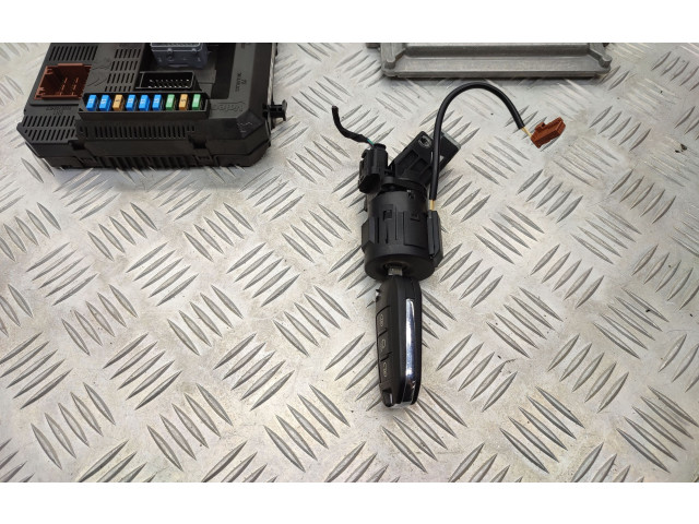 Комплект блоков управления 9829598880, 9815037580   Peugeot 2008 I