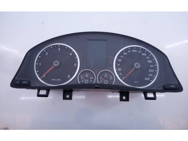 Přístrojová deska Volkswagen Tiguan 2008 5N0920870D, E2-A1-42-3