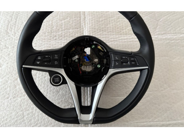 Volant Alfa Romeo Stelvio 2018 01561477850, 37492