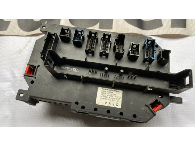 Блок предохранителей A2215403150, 2215403150   Mercedes-Benz S W221    