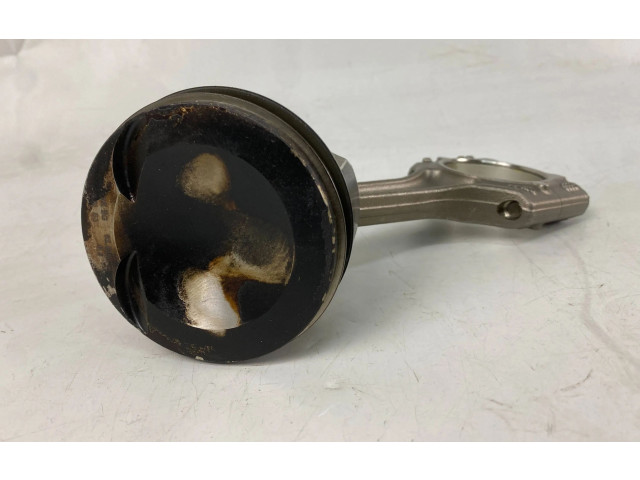 Поршень с шатуном DNUE 02606LJ1, 4202606LJ1 Audi A3 S3 8V