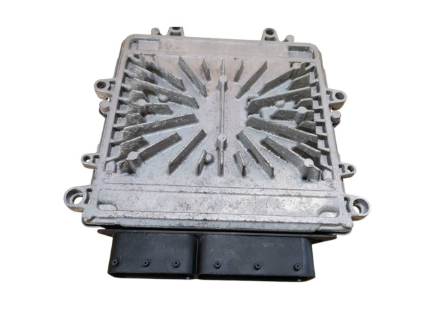 Блок управления двигателя 30785100, 1039S13902   Volvo V70