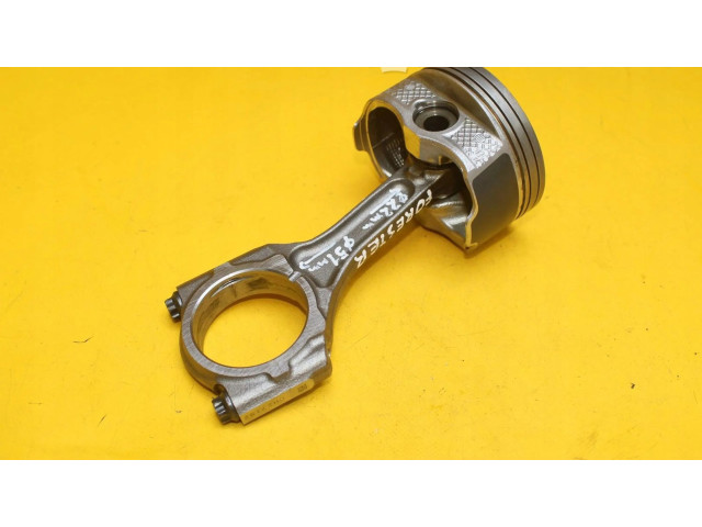 Поршень с шатуном    Subaru Forester SJ       