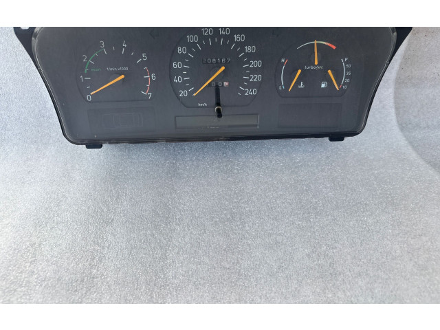 Панель приборов 4428546, 4438222   Saab 9000 CD       