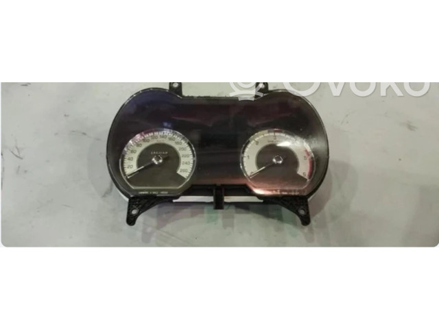 Панель приборов Jaguar XF X250