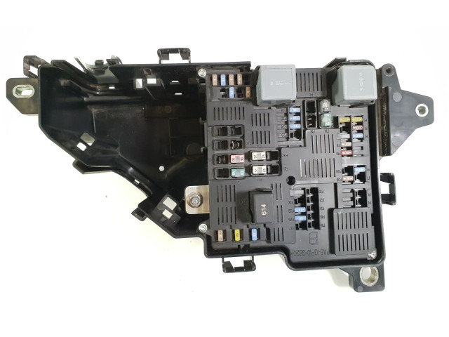 Блок предохранителей 31473770, 31398000 Volvo S60