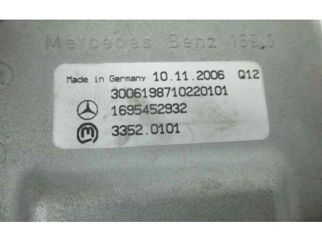 Volant Mercedes-Benz A W169 A1694604016