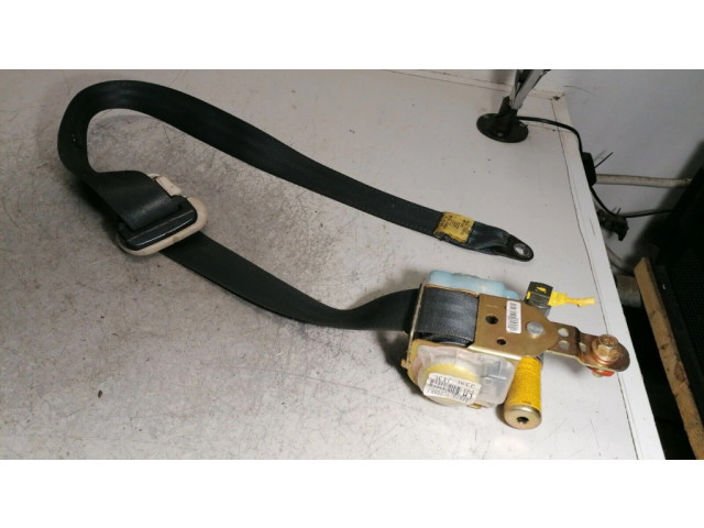 Передний ремень безопасности