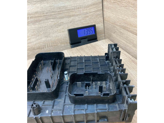 Блок предохранителей 1K0937124P Skoda Octavia Mk2 (1Z)