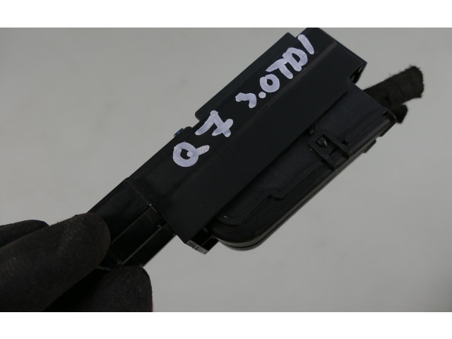   Pojistková skříňka 4L0971845A   Audi Q7 4L 2007