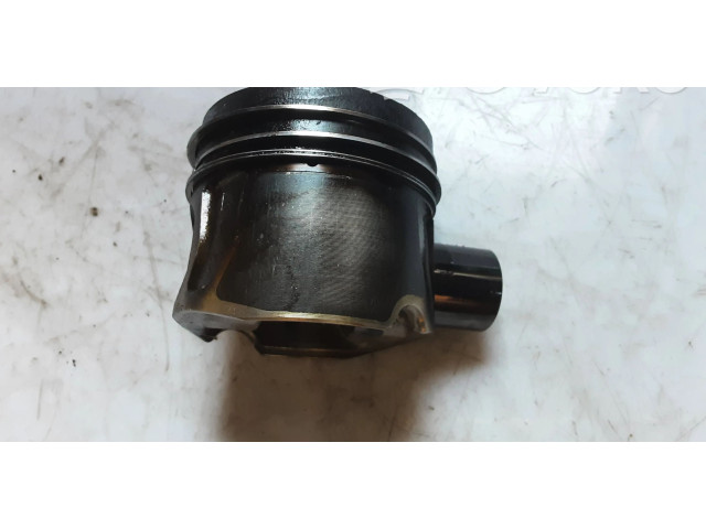 Píst 0832GA, 6R1   Audi Q7 4M     