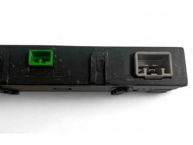 Блок управления 30716987 Volvo V70